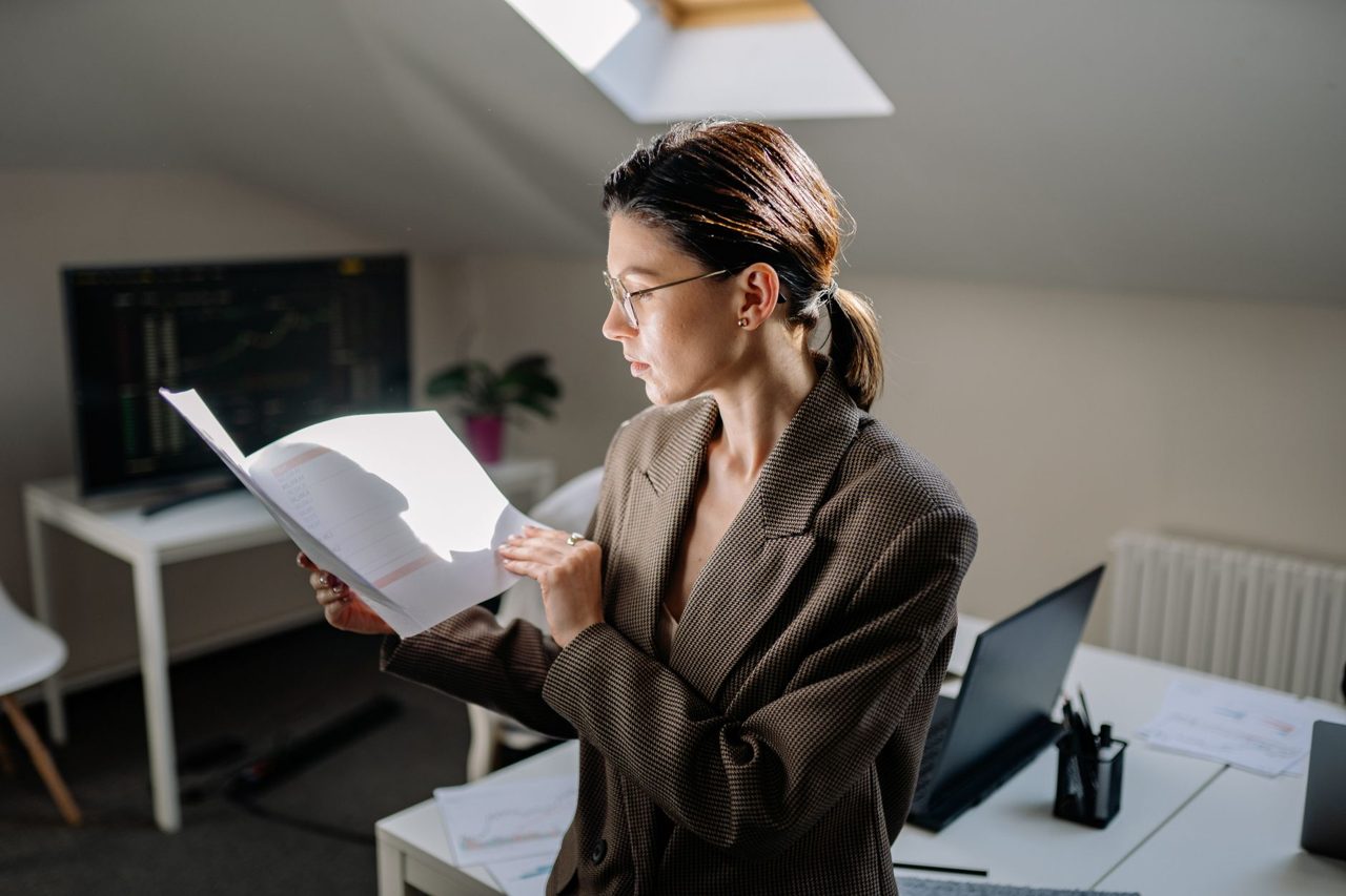 AIで書いた文章はなぜバレる?見抜かれる5つのクセと直し方